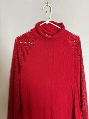 Cato Women's 22/24W Red Ribbed Turtleneck Lace Sleeve Long Sleeve Top